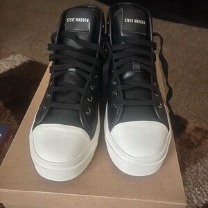 Steve Madden Black and White Men's Sneakers